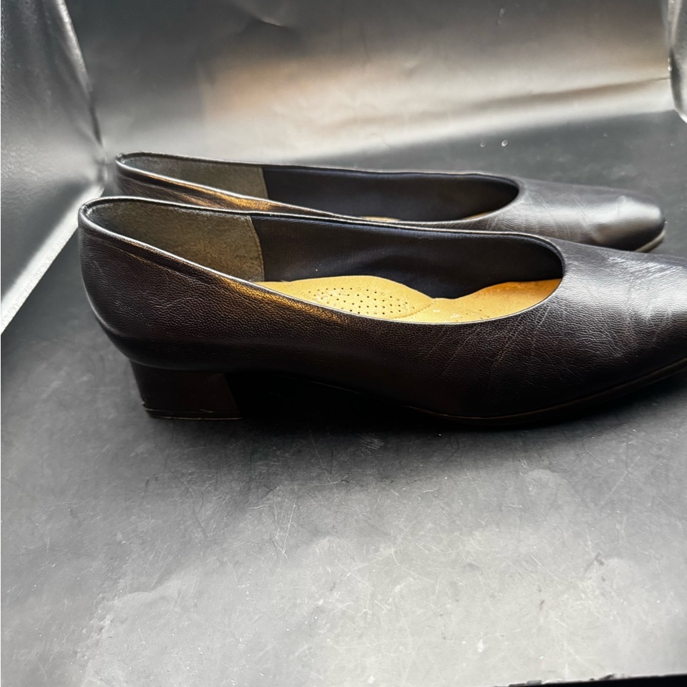 EASY SPIRIT VINTAGE Leather Black Women’s Pumps, Size 11 With Block Heel EUC